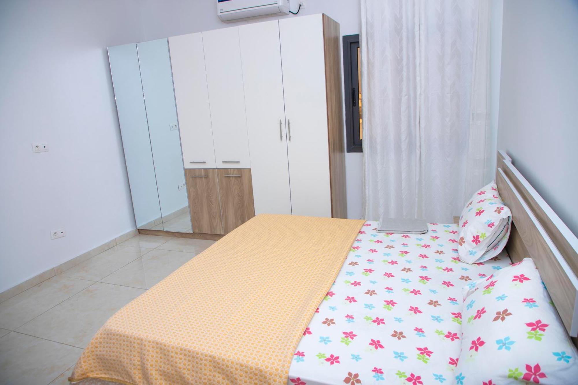 Residence Teranga Immo Luxe Residence Ndoumbe Sylla Дакар Екстериор снимка