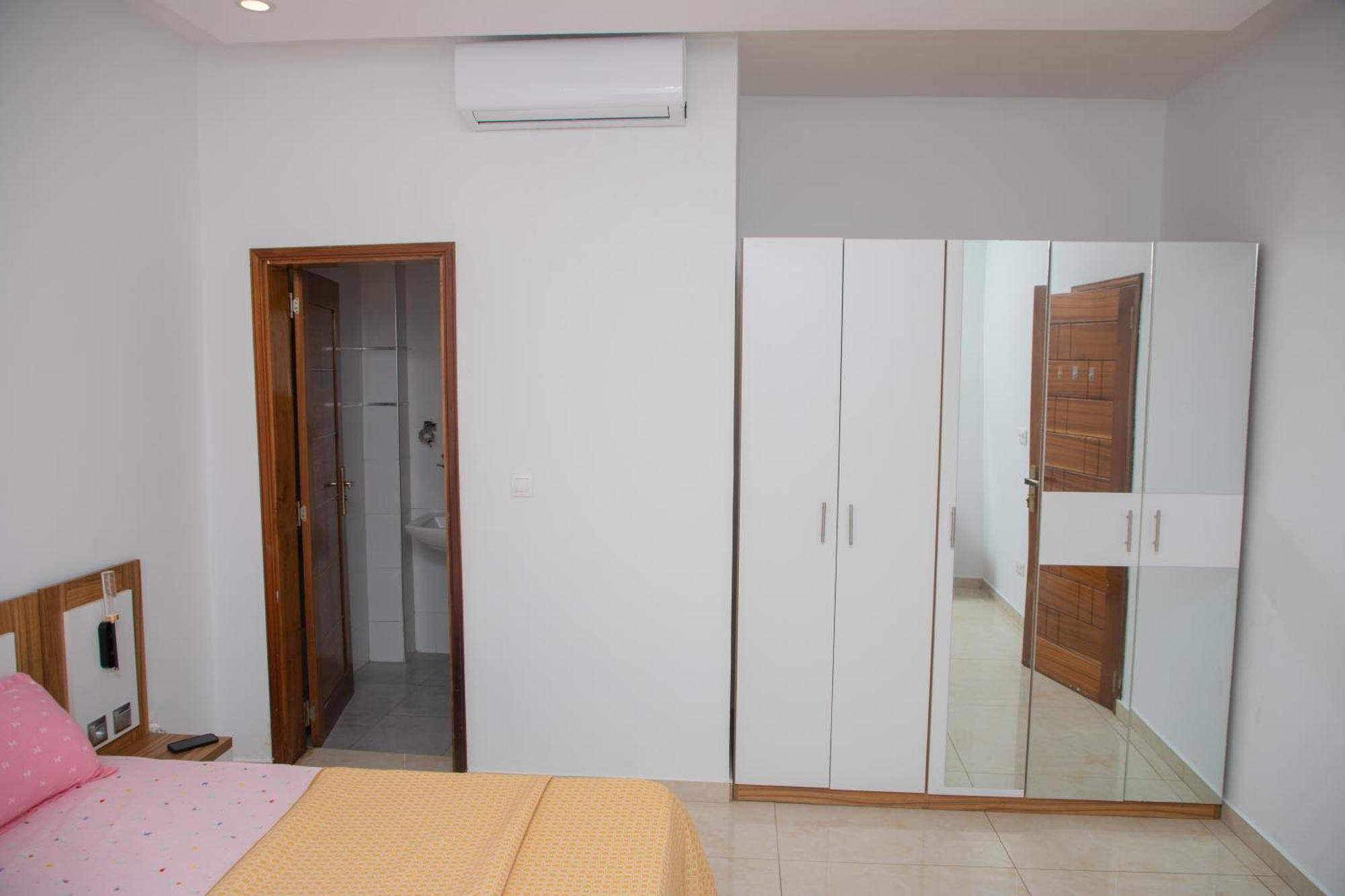 Residence Teranga Immo Luxe Residence Ndoumbe Sylla Дакар Екстериор снимка