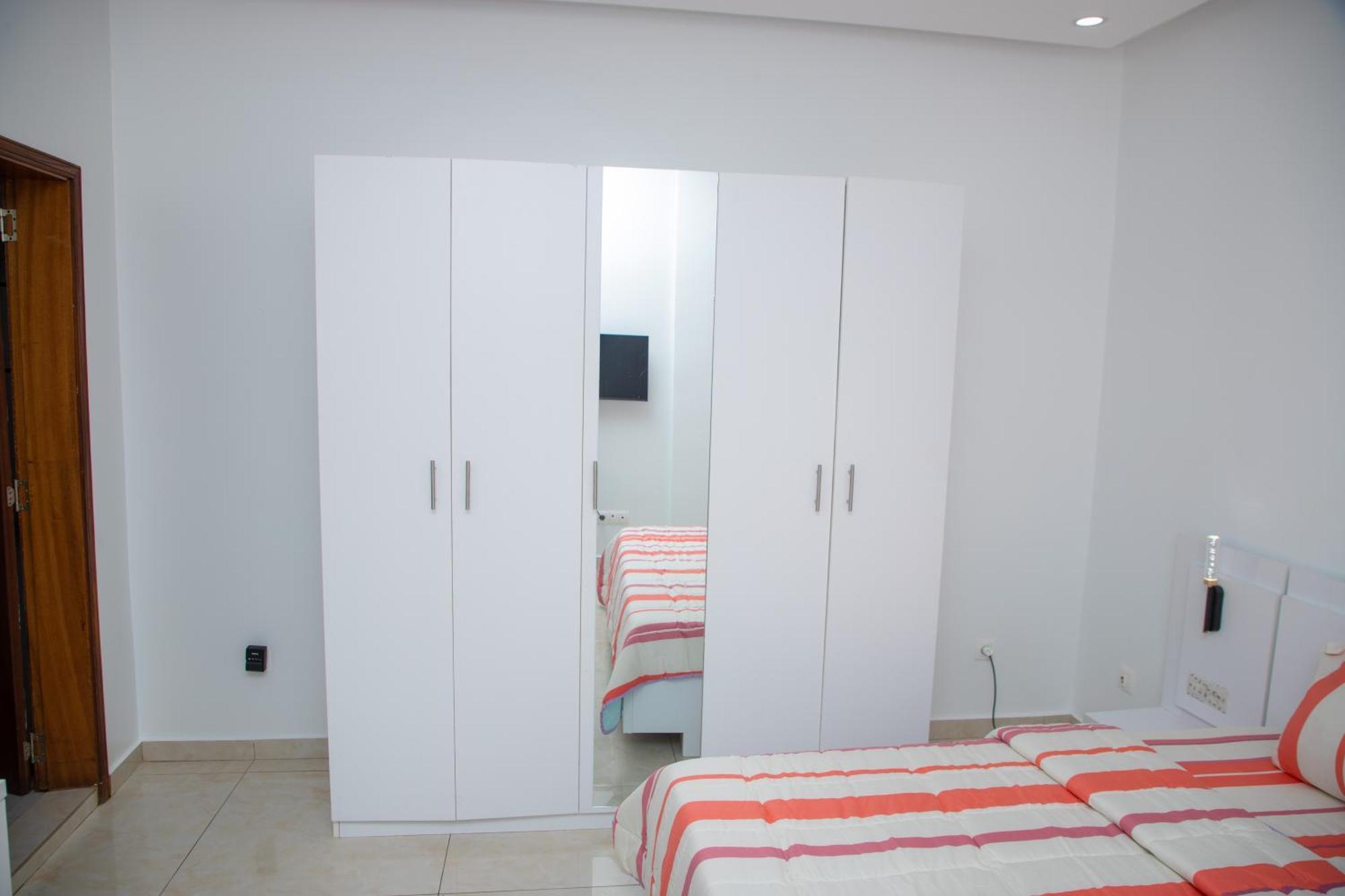 Residence Teranga Immo Luxe Residence Ndoumbe Sylla Дакар Екстериор снимка